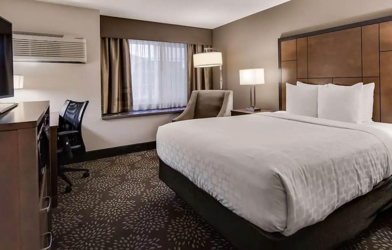 Best Western Plus Spokane North Exterior photo